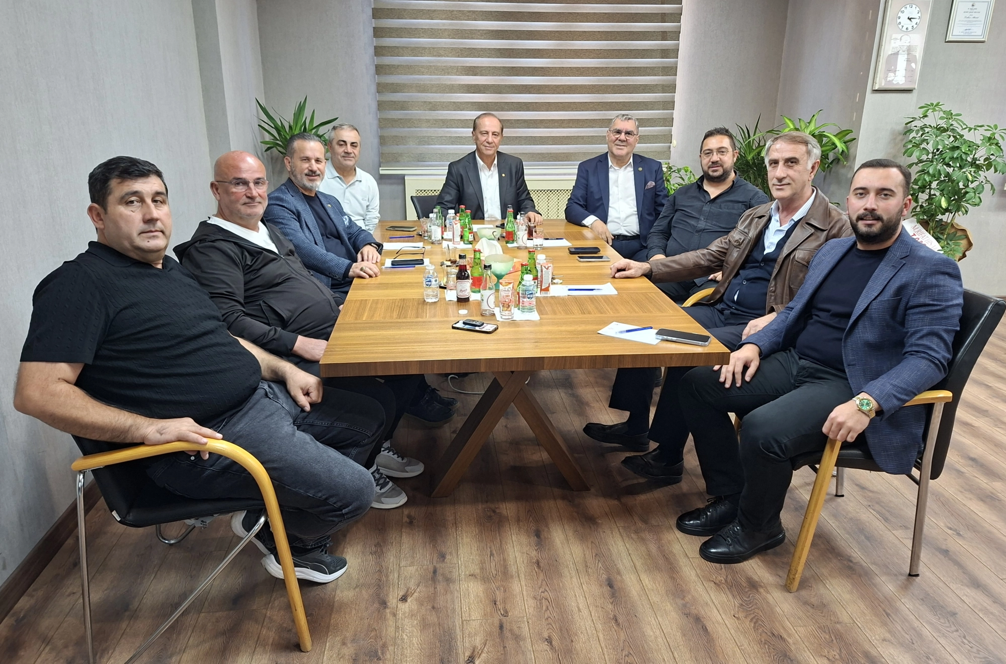 Birlik ve Beraberlik Buluşması: Pınarhisar ve Kırklareli İş Dünyasından Başkan Altıntel' e Ziyaret