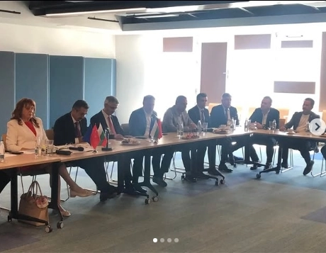 Bulgaristan Cumhuriyeti Burgas Valisi Prof. Dr. Mariya Neykova’nın düzenlediği “Ortak Çalışma ve Karşılıklı İşbirliği Toplantısı”na Meclis Üyemiz Hikmet Yıldırım katılım gösterdiler..