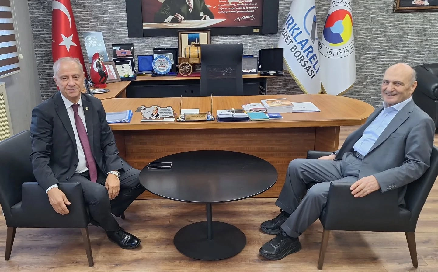 Eski Çevre ve Şehircilik Bakanı Erdoğan Bayraktar Borsamızı Ziyaret Etti