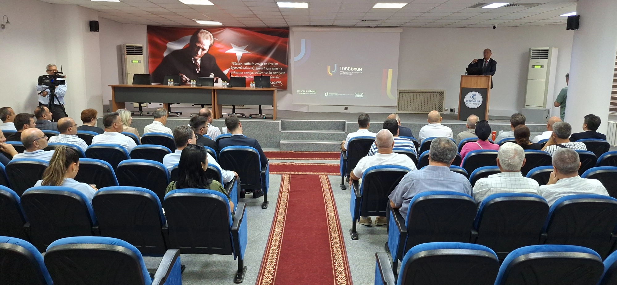 Kırklareli Ticaret Borsası TOBBUYUM Arabuluculuk ve Uyuşmazlık Çözüm Merkezi iş birliğiyle seminer düzenledi.