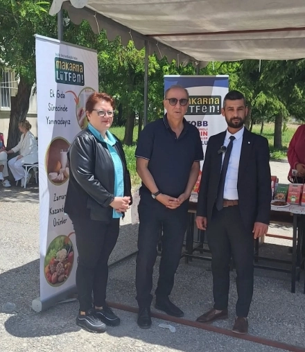 Kırklareli Ticaret Borsası ve Kırklareli Kadın Girişimciler Kurulu olarak Türkiye Odalar ve Borsalar Birliği Anadolu Lisesi bahçesinde kurulan kermeste stand açarak yerimizi aldık.