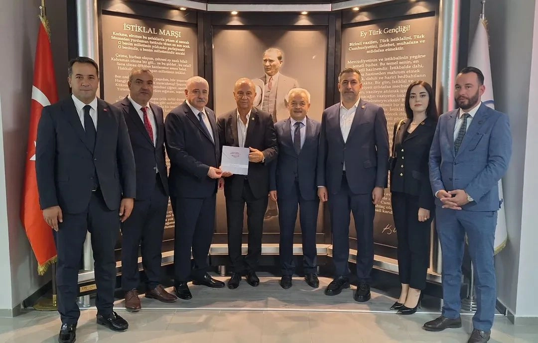 MHP heyeti, ‘Terörsüz Türkiye İçin Millî Birlik ve Dayanışma Buluşmaları’ programı kapsamında Kırklareli Ticaret Borsamızı ziyaret etti.