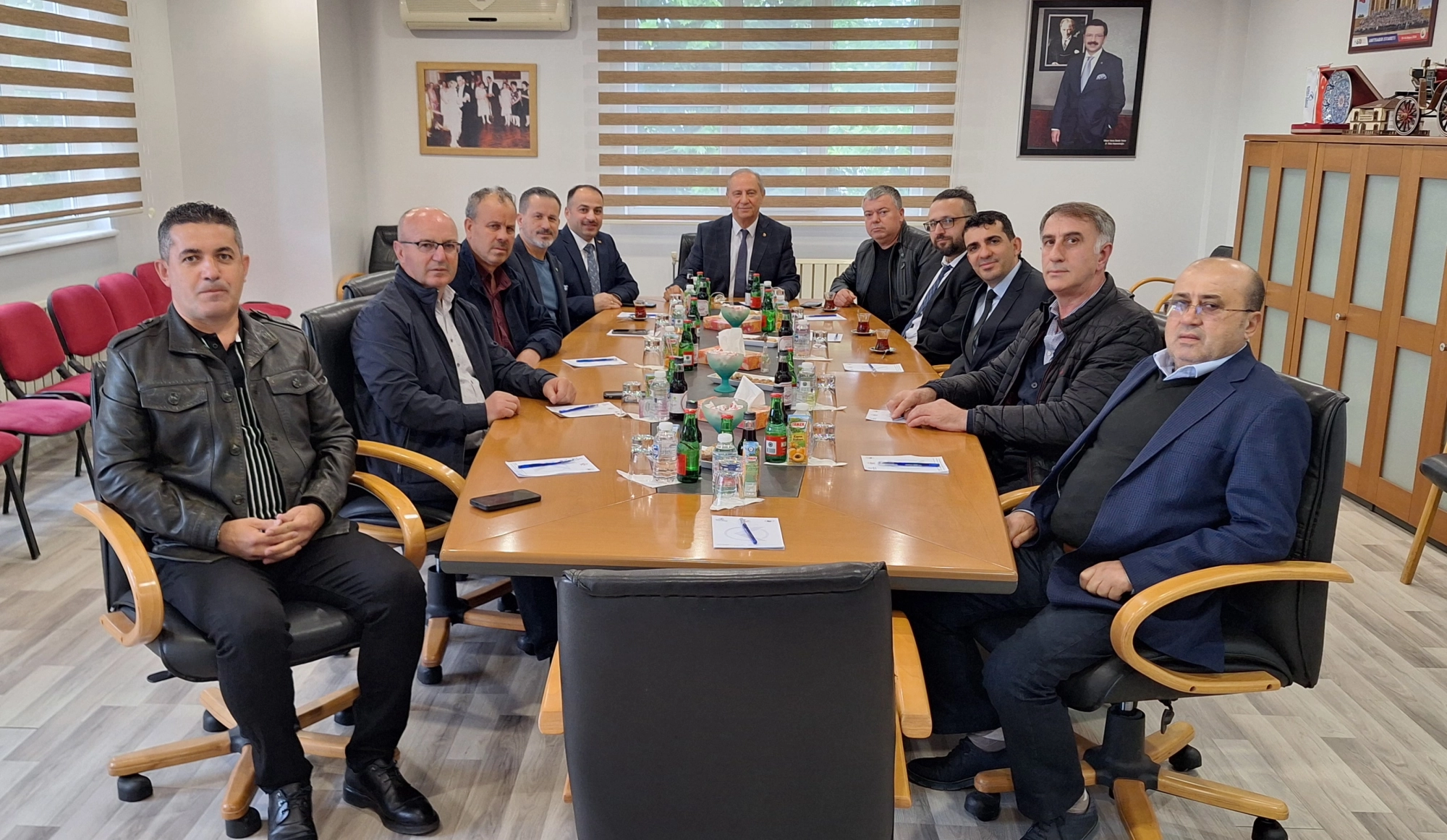 Sosyal Güvenlik Haftası kutlamaları nedeniyle; SGK İl Müdürü Şenol borsamızı ziyaret etti