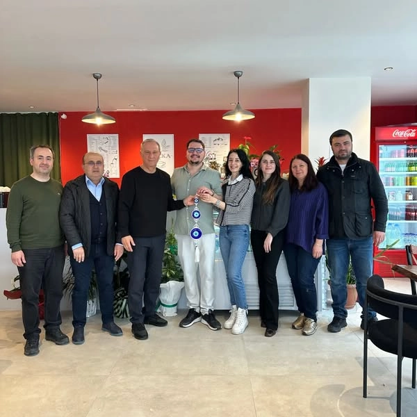 Yönetim Kurulu Başkanımız Turhan Altıntel Melisa Soyyiğit' in açtığı Maçka Kafe' nin açılış programına katıldı